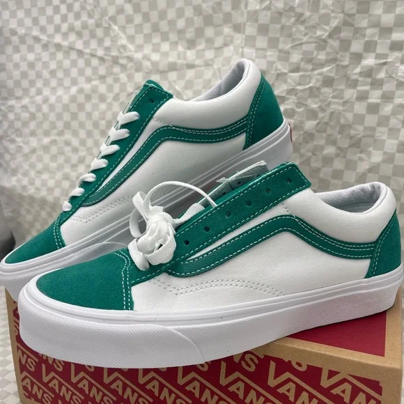 Vans WMNS Style 36 'Classic Sport -
Cadmium Green Sneakers
VN0A54F69YE - Picture 7 of 16